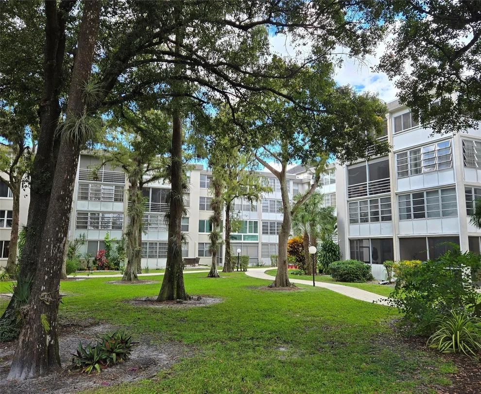 Unit for sale at 4898 NW 29th Court, Lauderdale Lakes, FL 33313