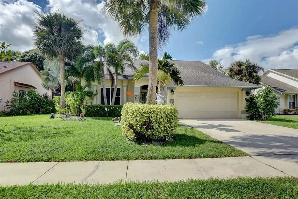 Unit for sale at 3758 Woods Walk Boulevard, Lake Worth, FL 33467