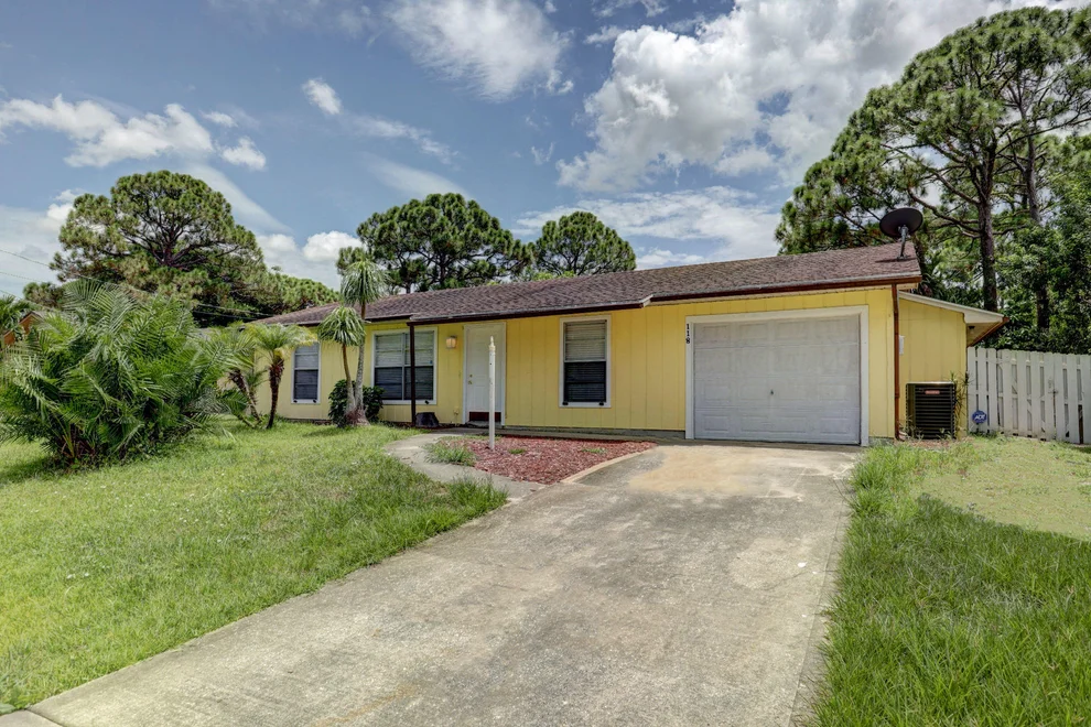 Unit for sale at 118 SW Christmas Terrace, Port St Lucie, FL 34984