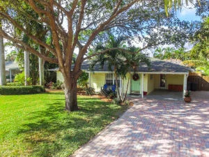 Unit for sale at 1600 Treemont Avenue, Jupiter, FL 33469