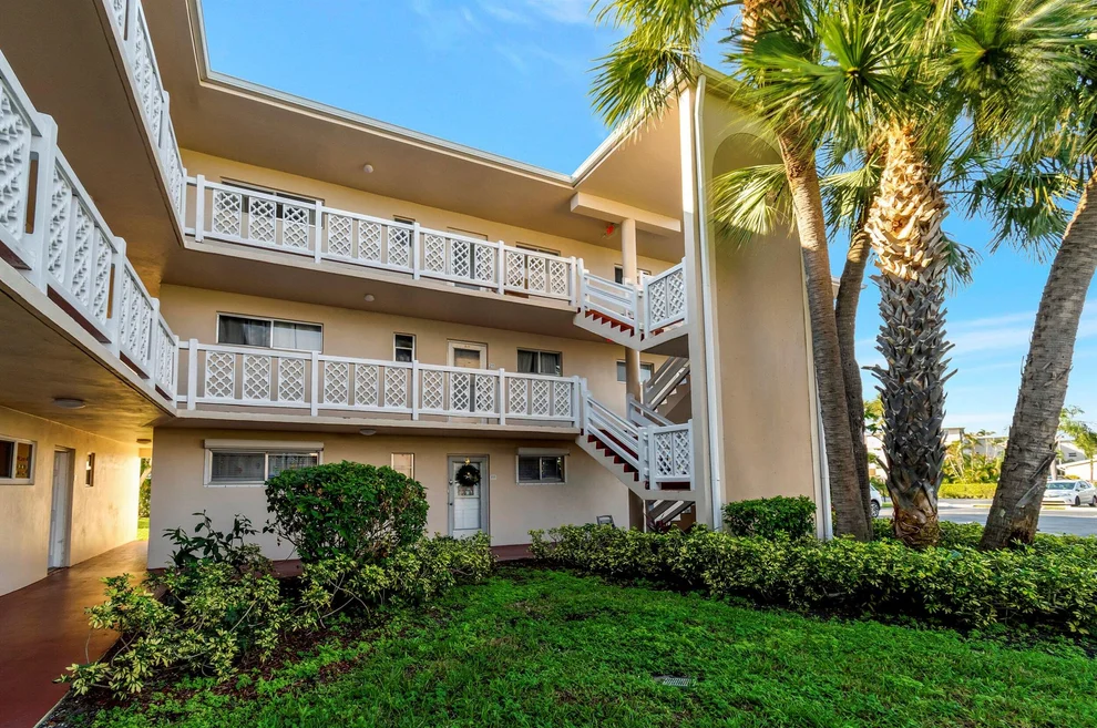 Unit for sale at 2682 S Garden Drive, Lake Worth, FL 33461