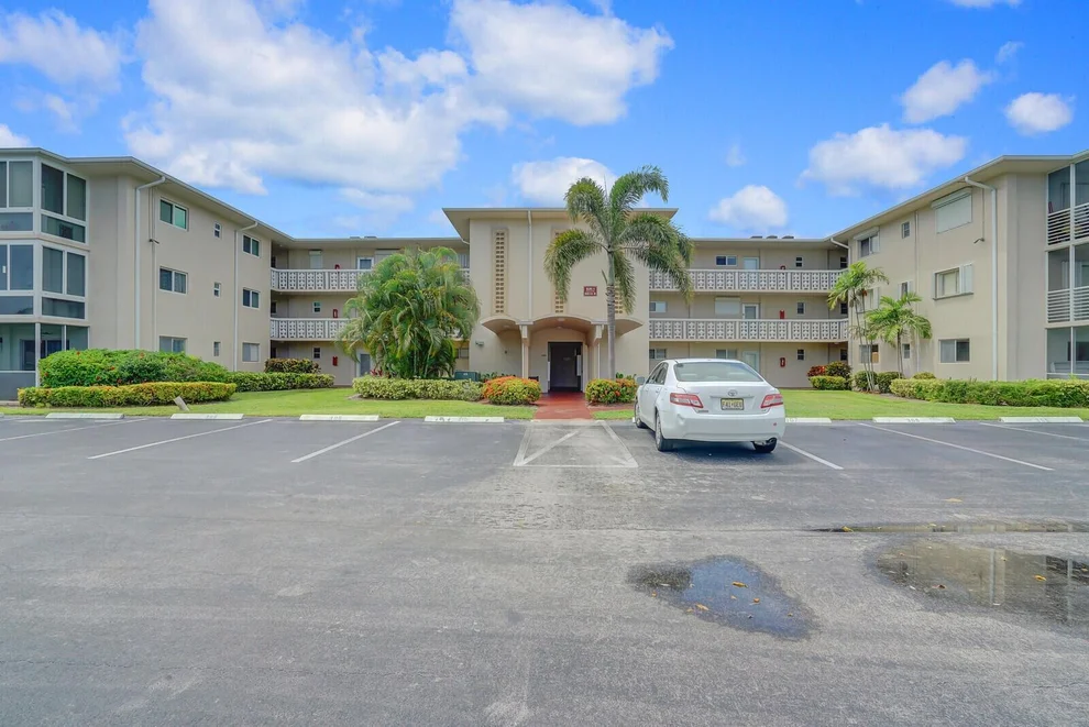 Unit for sale at 2616 N Garden Drive, Lake Worth, FL 33461