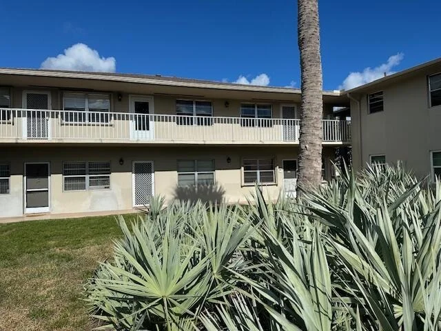 Unit for sale at 14 Lake Vista Trail, Port St Lucie, FL 34952