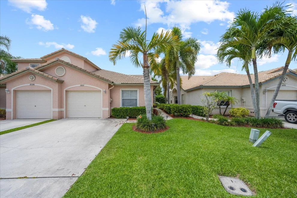 Unit for sale at 10602 Pelican Dr, Wellington, FL 33414