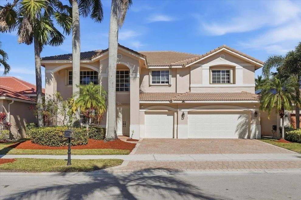 Unit for sale at 2444 Greenbrier Court, Weston, FL 33327