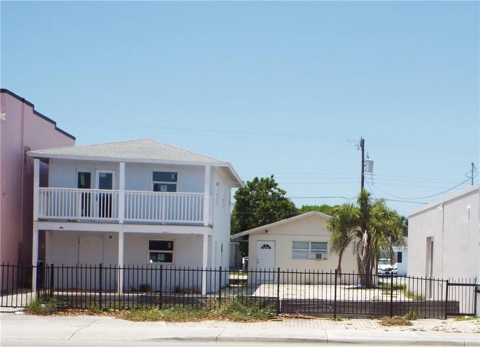 Unit for sale at 523 & 527 N & 527 Dixie Highway, Lake Worth Beach, FL 33460