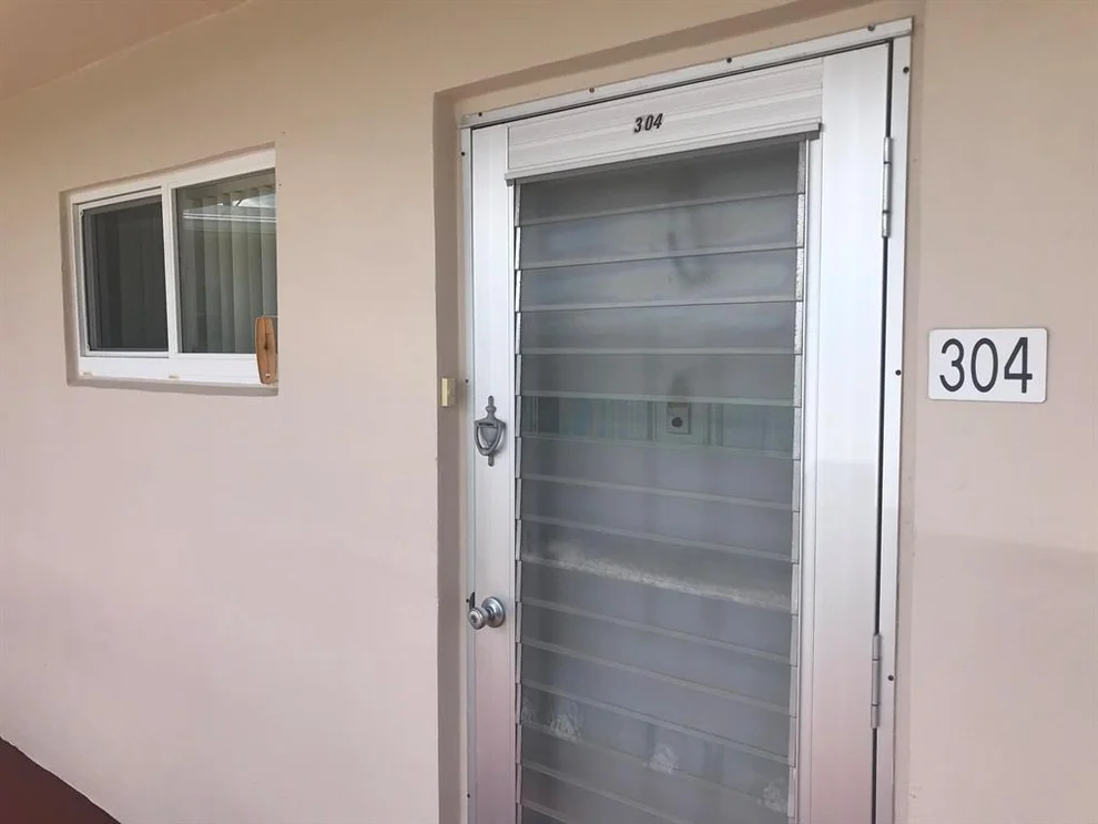 Unit for sale at 2811 S Garden Drive, Palm Springs, FL 33461