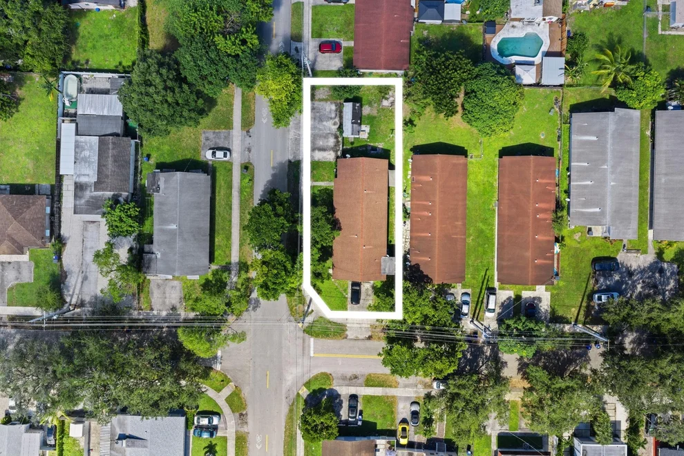 Unit for sale at 5747 Buchanan Street, Hollywood, FL 33021