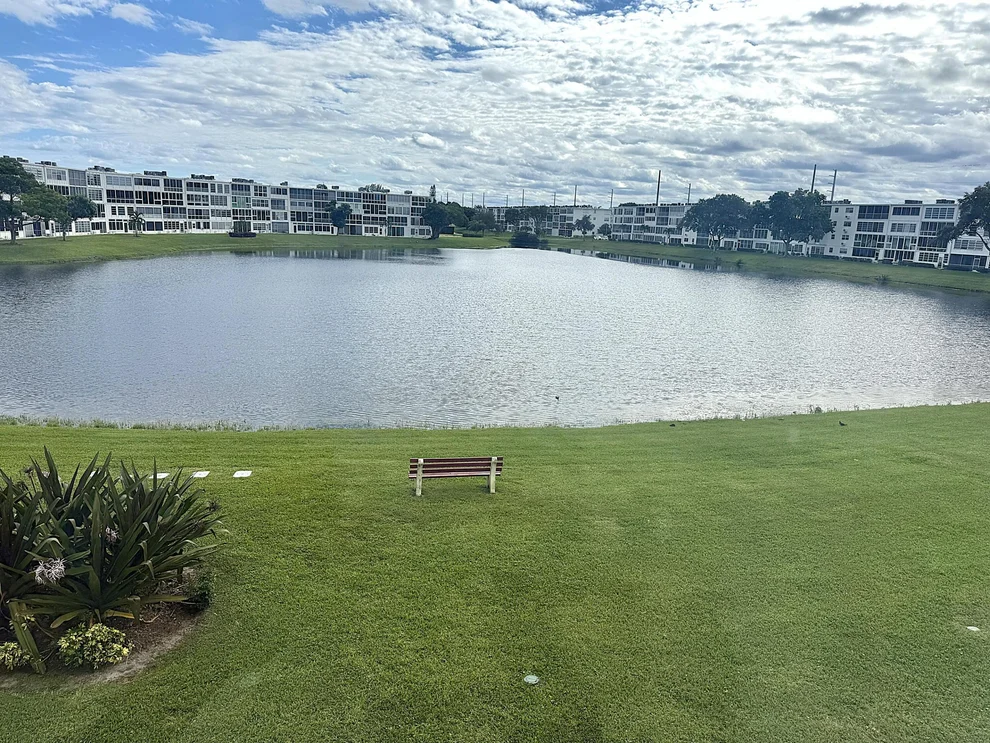 Unit for sale at 3087 Oakridge U, Deerfield Beach, FL 33442