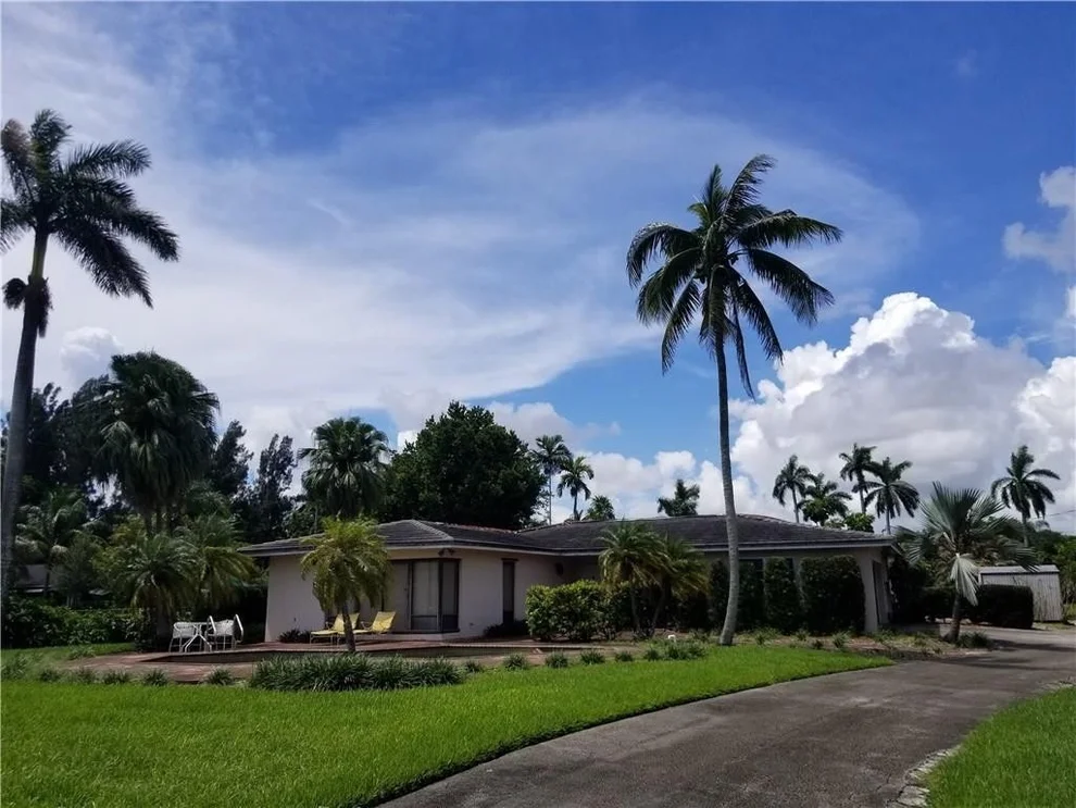 Unit for sale at 4901 SW 61st Avenue, Davie, FL 33314