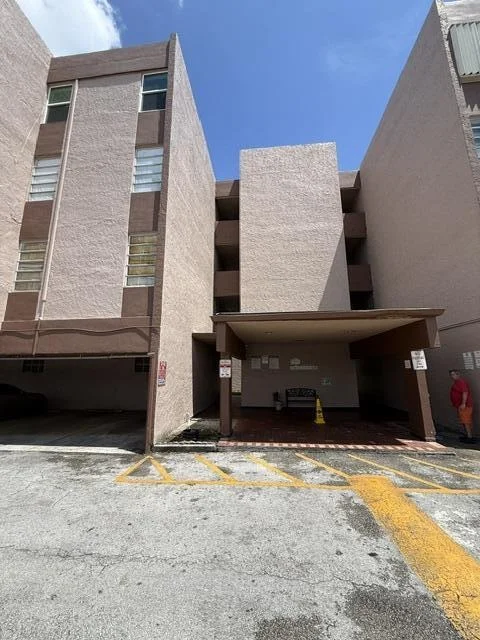Unit for sale at 1900 W 68th Street, Hialeah, FL 33014