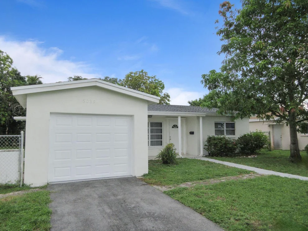 Unit for sale at 5039 NW 41st Court, Lauderdale Lakes, FL 33319