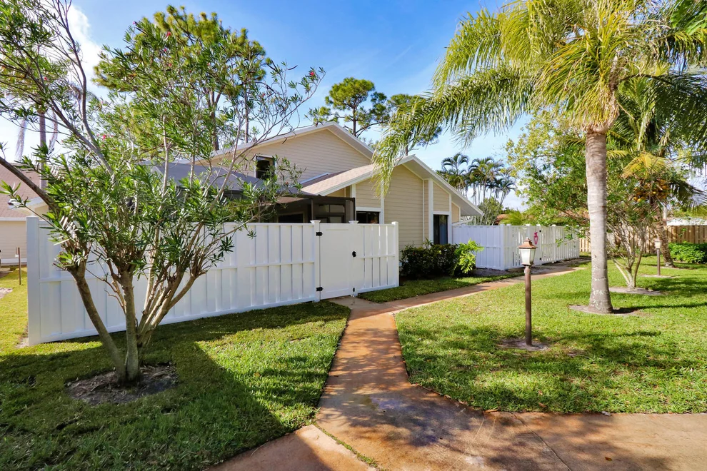 Unit for sale at 903 Summerwinds Lane, Jupiter, FL 33458
