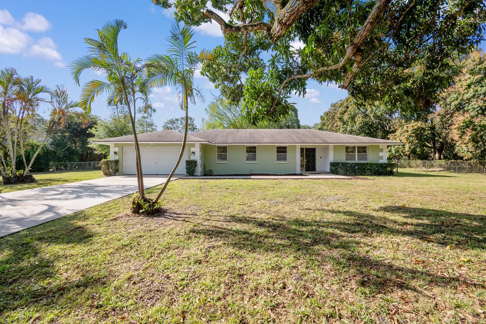 Unit for sale at 6338 Via Townsend, West Palm Beach, FL 33415