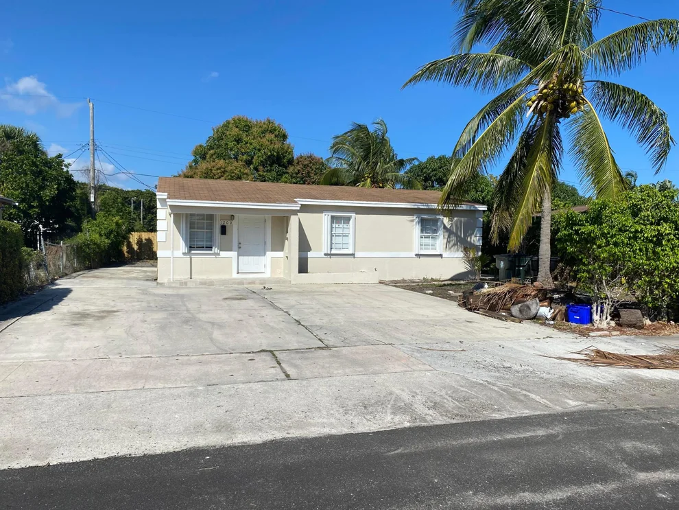 Unit for sale at 1202 15th Avenue S, Lake Worth Beach, FL 33460