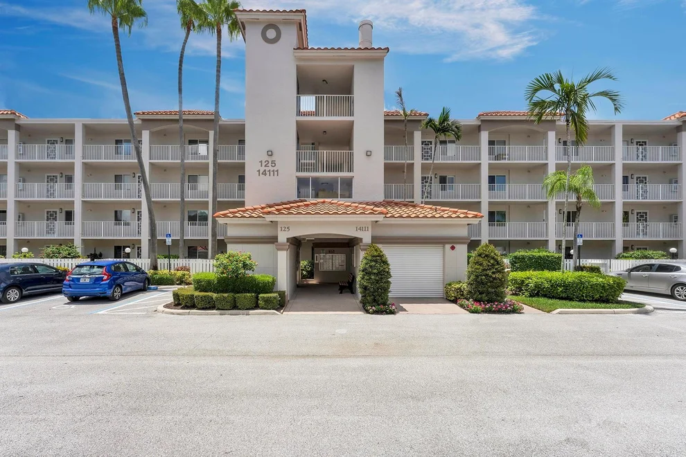 Unit for sale at 14111 Royal Vista Drive, Delray Beach, FL 33484