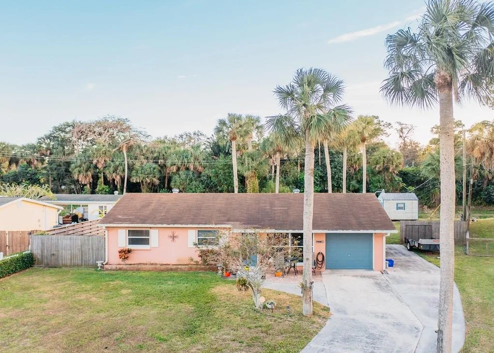 Unit for sale at 5590 S Shadyside Circle, West Palm Beach, FL 33415