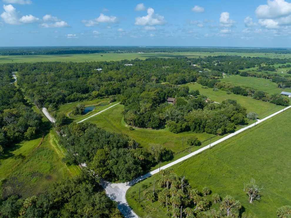 Unit for sale at 13500 NW 2nd Avenue, Okeechobee, FL 34972