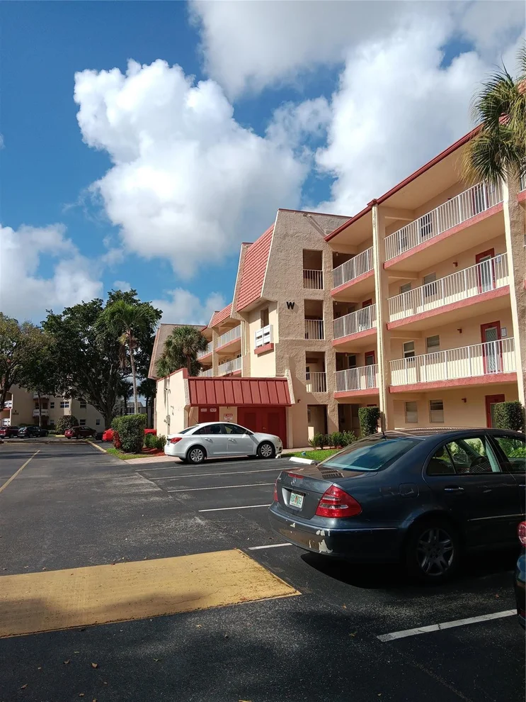 Unit for sale at 1035 Country Club Drive, Margate, FL 33063
