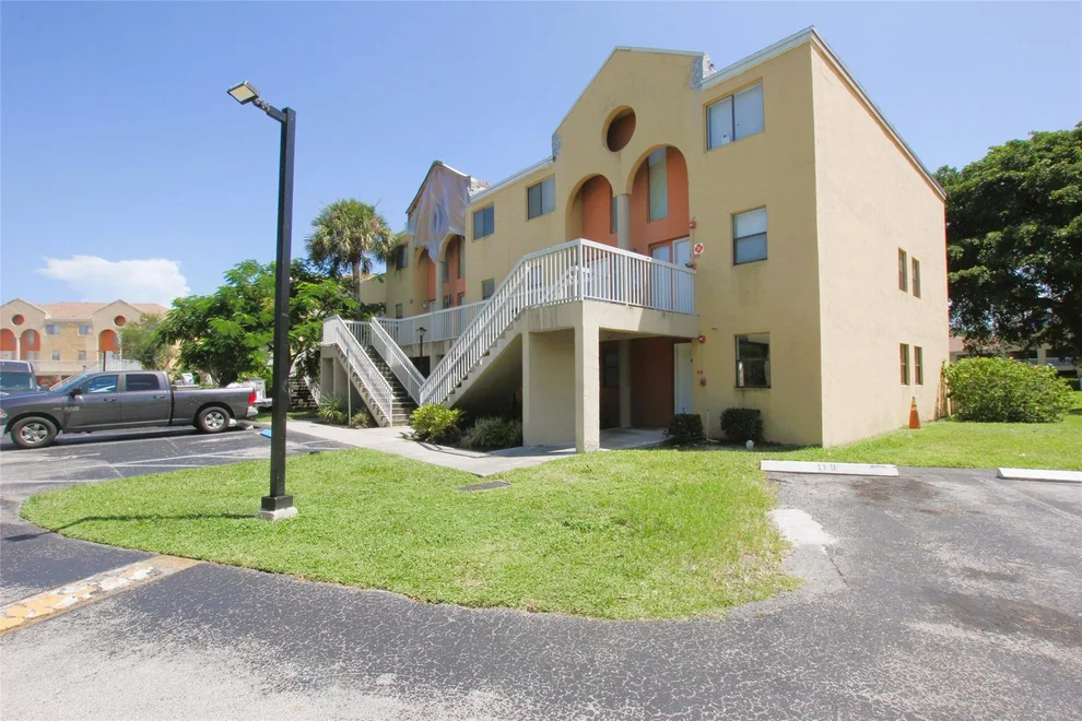 Unit for sale at 5200 NW 31st Avenue, Fort Lauderdale, FL 33309
