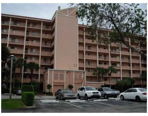 Unit for sale at 14475 Strathmore Lane, Delray Beach, FL 33446