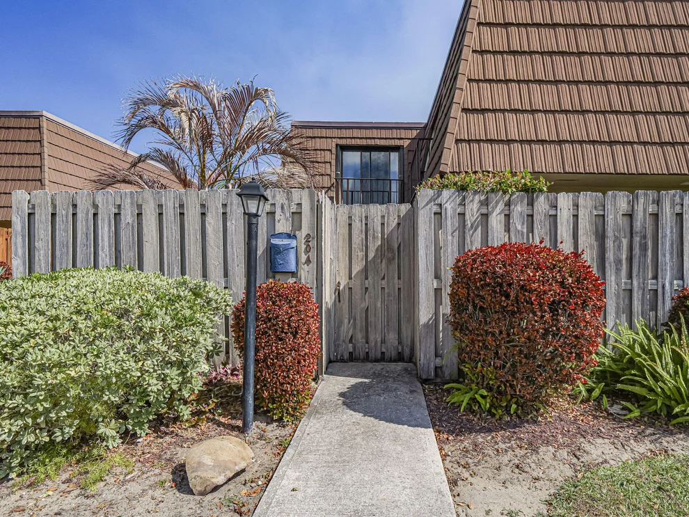 Unit for sale at 1166 6th Avenue, Vero Beach, FL 32960