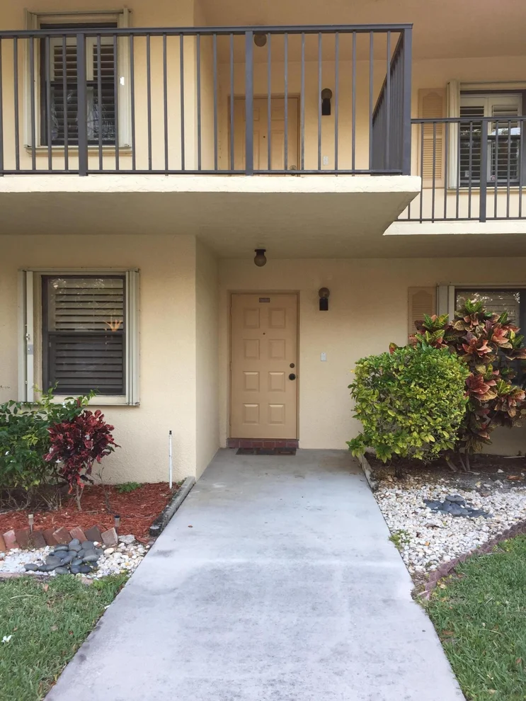 Unit for sale at 2916 SW 22nd Circle, Delray Beach, FL 33445