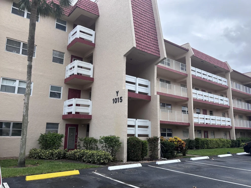 Unit for sale at 1015 Country Club Drive, Margate, FL 33063