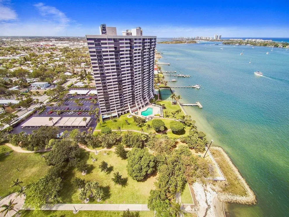 Unit for sale at 5200 N Flagler Drive, West Palm Beach, FL 33407