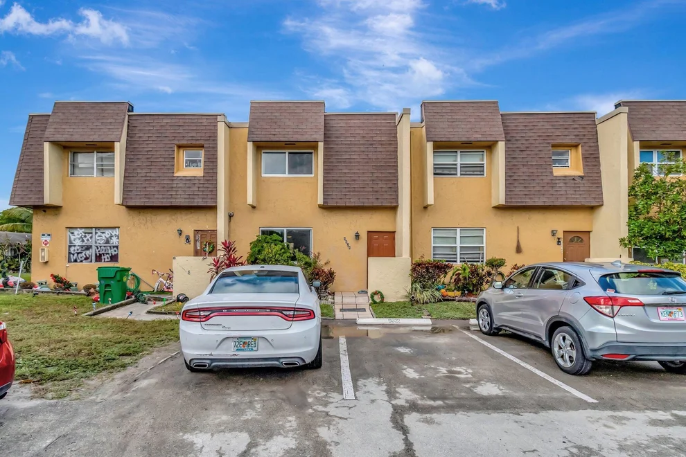 Unit for sale at 5624 Blueberry Court, Lauderhill, FL 33313