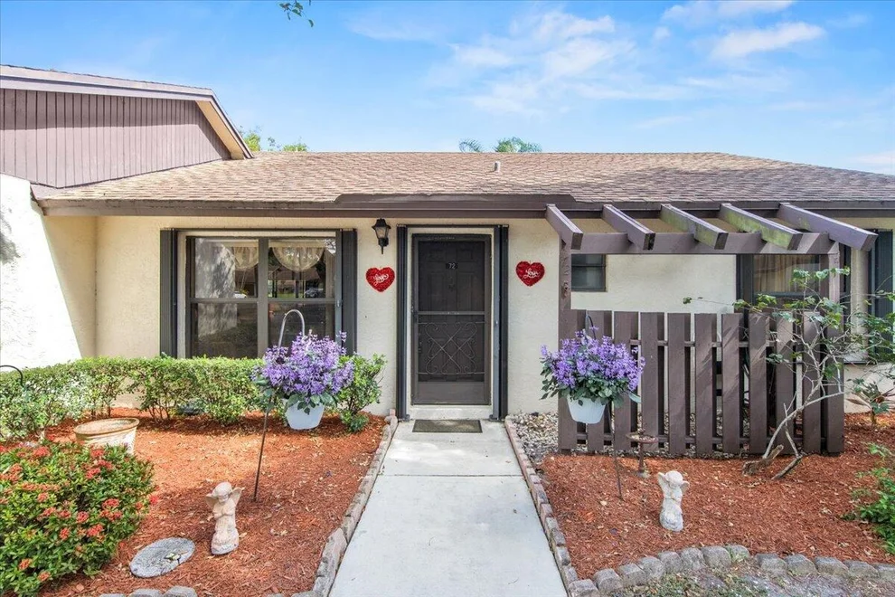 Unit for sale at 72 Via De Casas Norte N, Boynton Beach, FL 33426