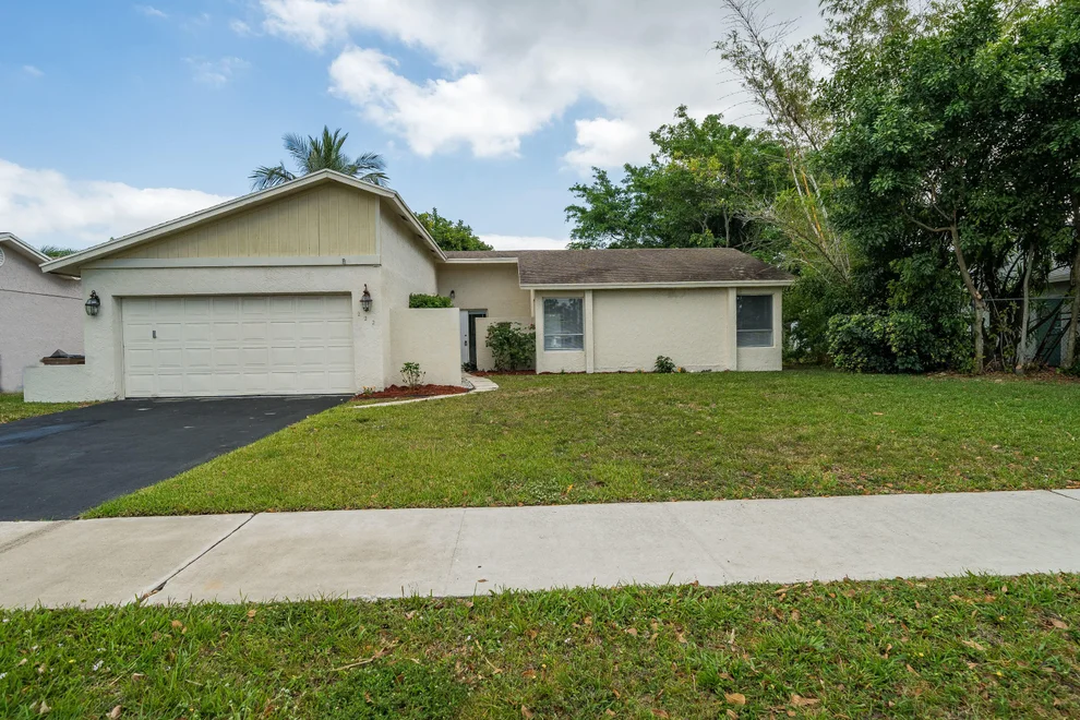 Unit for sale at 222 NW 41st Avenue, Deerfield Beach, FL 33442