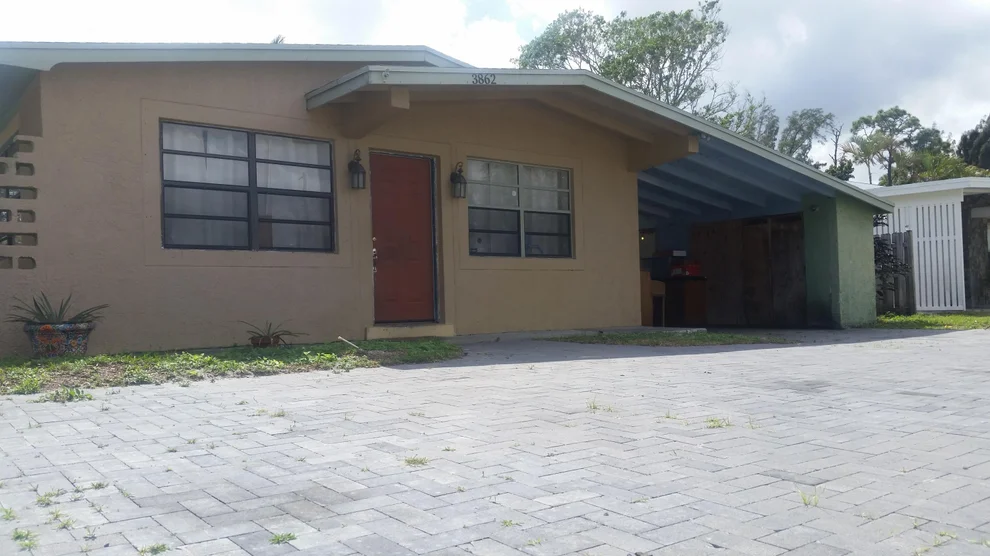 Unit for sale at 3862 Sierra Drive, Lake Worth, FL 33461