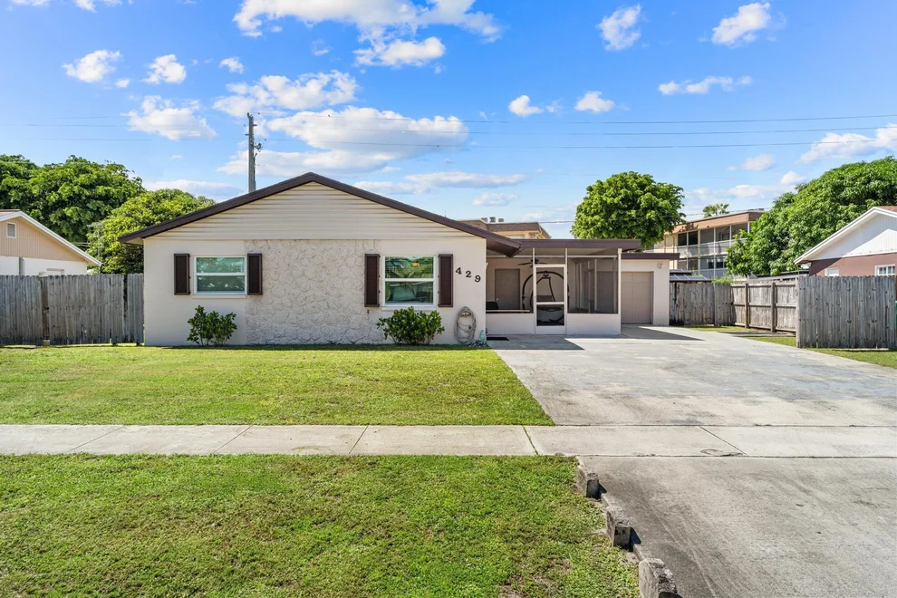 Unit for sale at 429 Kirk Road, Palm Springs, FL 33461