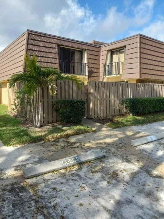 Unit for sale at 116 1 St Court, Palm Beach Gardens, FL 33410