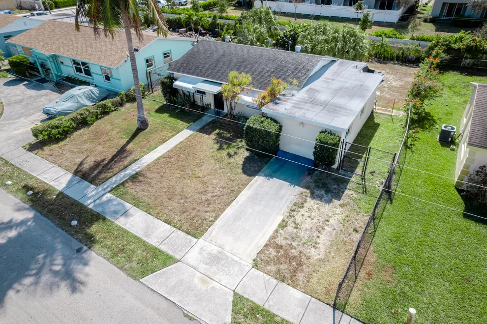 Unit for sale at 137 W 34th Street, Riviera Beach, FL 33404