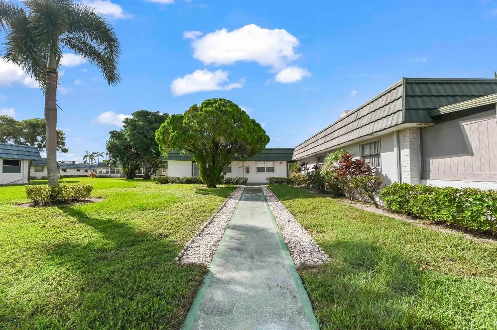 Unit for sale at 51 Waterford C, Delray Beach, FL 33446