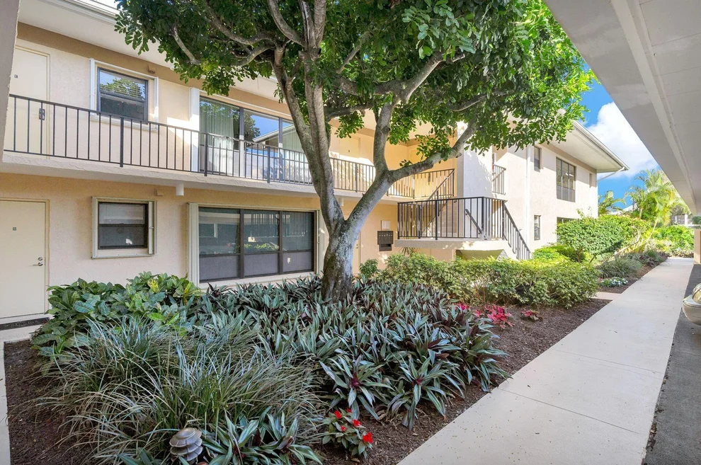 Unit for sale at 23 SE Turtle Creek Drive, Tequesta, FL 33469