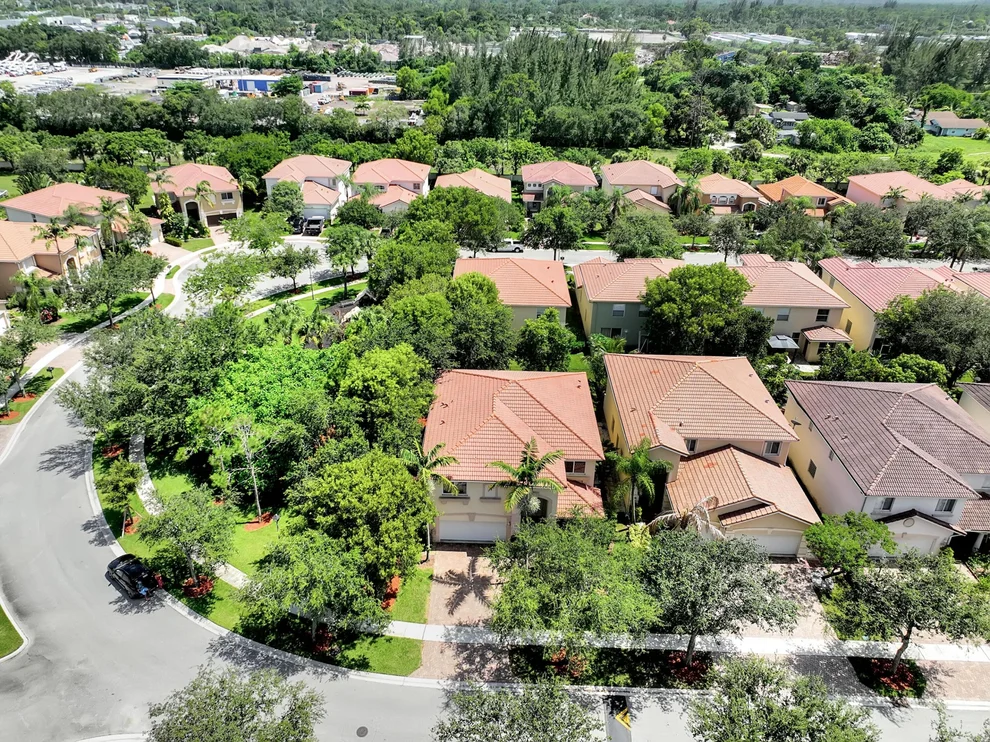 Unit for sale at 326 Gazetta Way, West Palm Beach, FL 33413