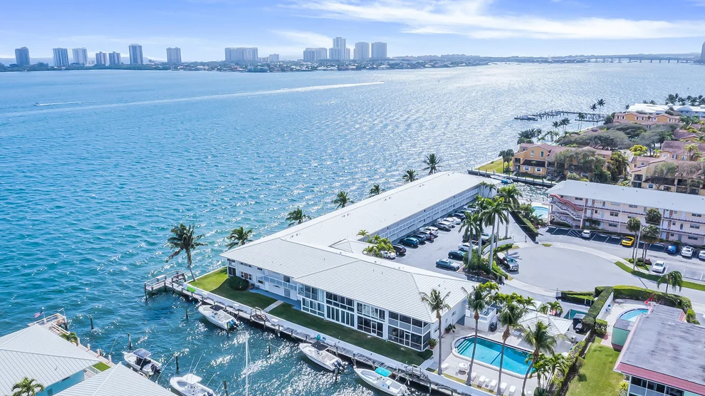 Unit for sale at 100 Lehane Ter 9 Terrace, North Palm Beach, FL 33408