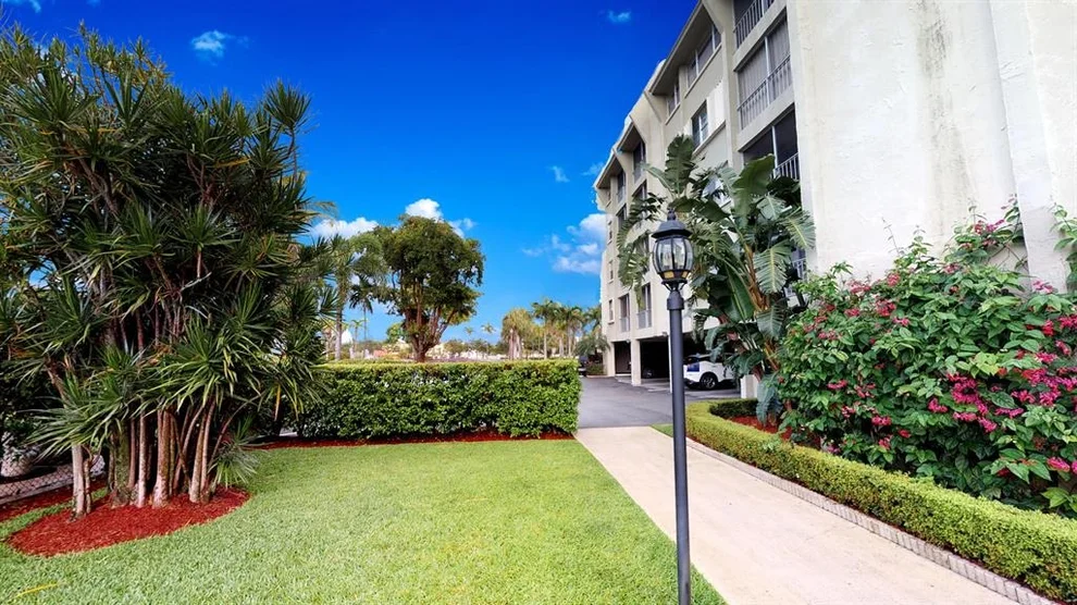 Unit for sale at 505 Spencer Drive, West Palm Beach, FL 33409
