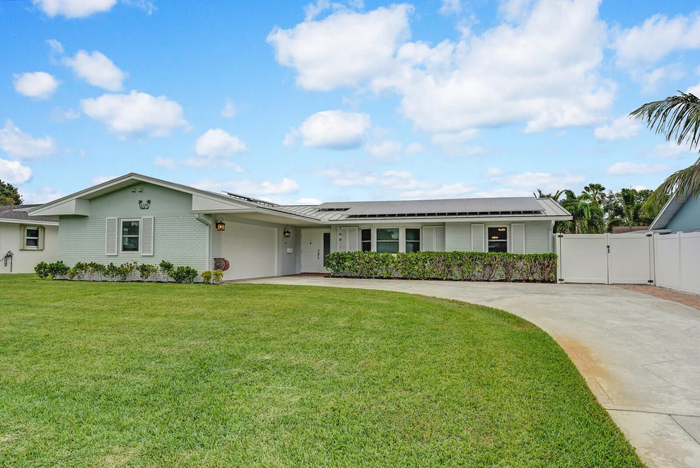 Unit for sale at 4375 Fuschia Circle N, Palm Beach Gardens, FL 33410