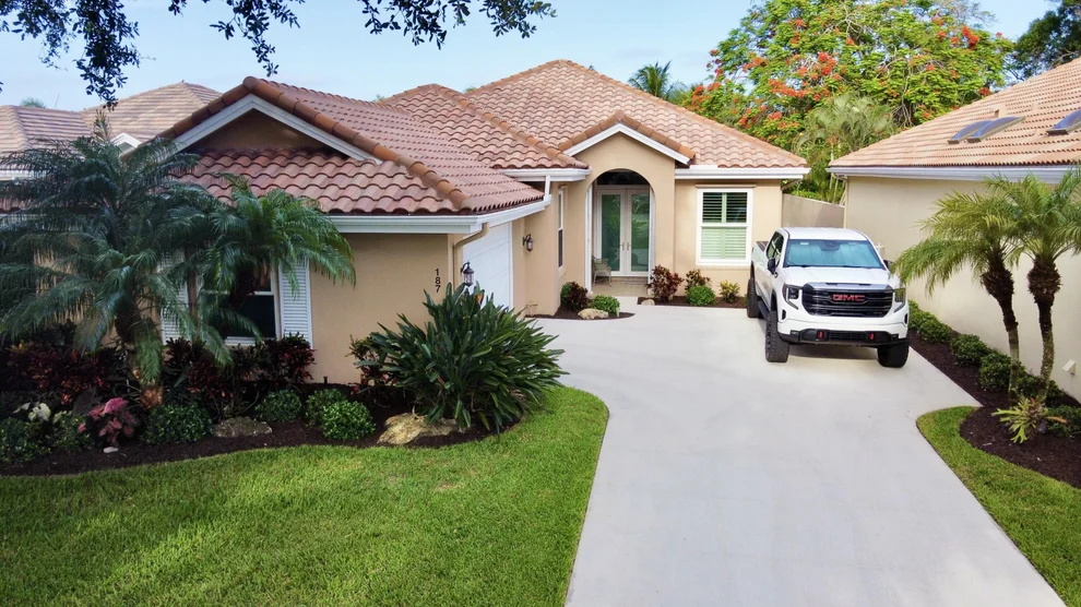 Unit for sale at 187 Hampton Circle, Jupiter, FL 33458