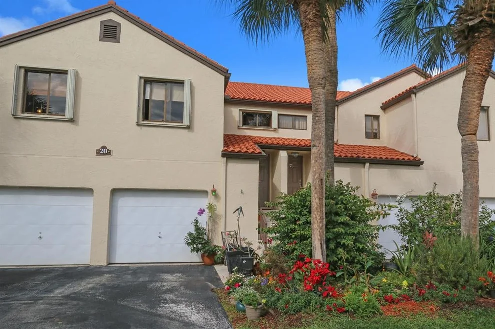 Unit for sale at 20 Via De Casas Sur, Boynton Beach, FL 33426