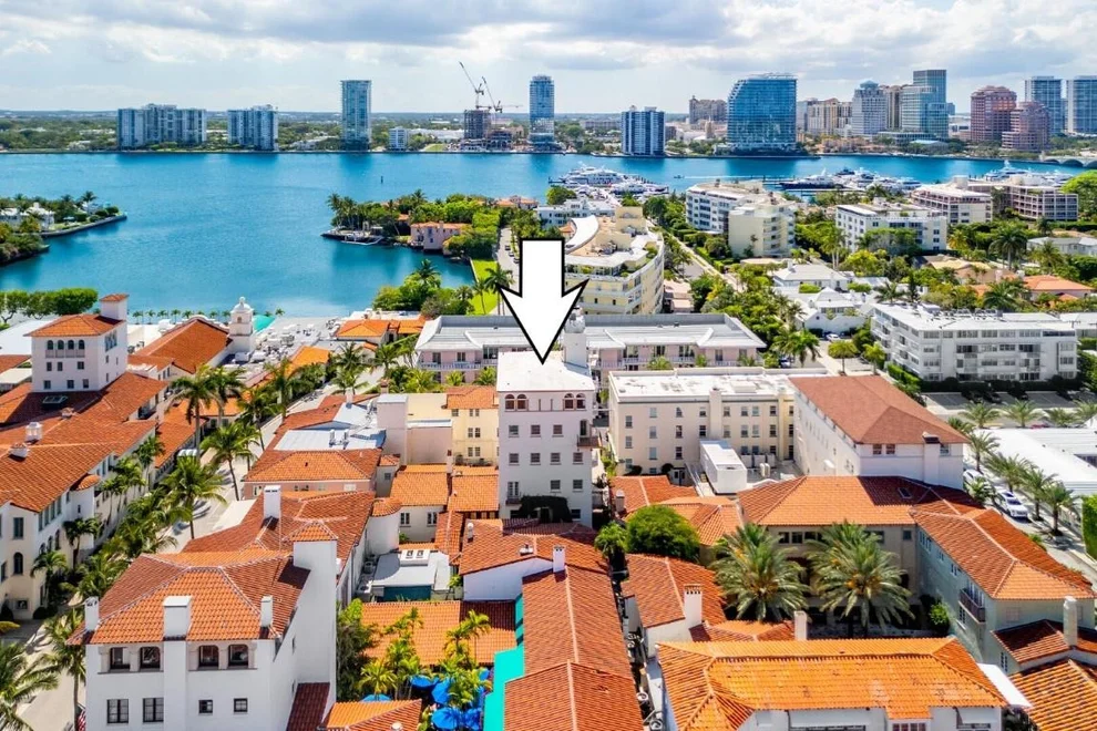 Unit for sale at 9 Via Parigi, Palm Beach, FL 33480