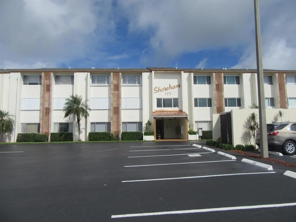 Unit for sale at 125 Shore Court, North Palm Beach, FL 33408
