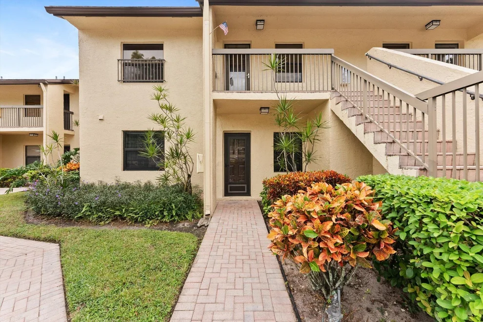 Unit for sale at 3233 Carambola Circle S, Coconut Creek, FL 33066