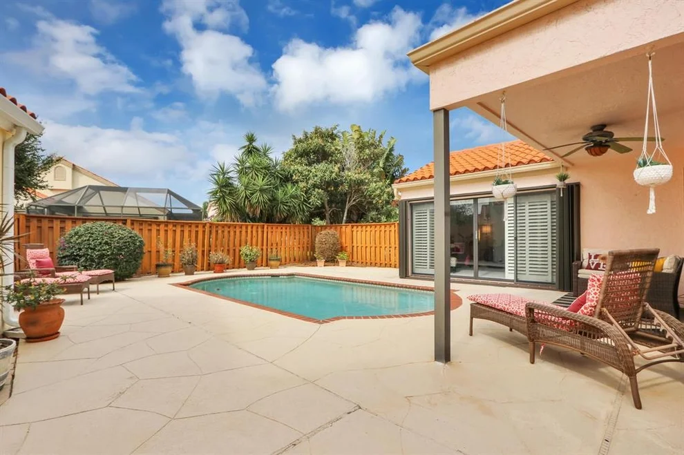 Unit for sale at 2662 La Lique Circle, Palm Beach Gardens, FL 33410