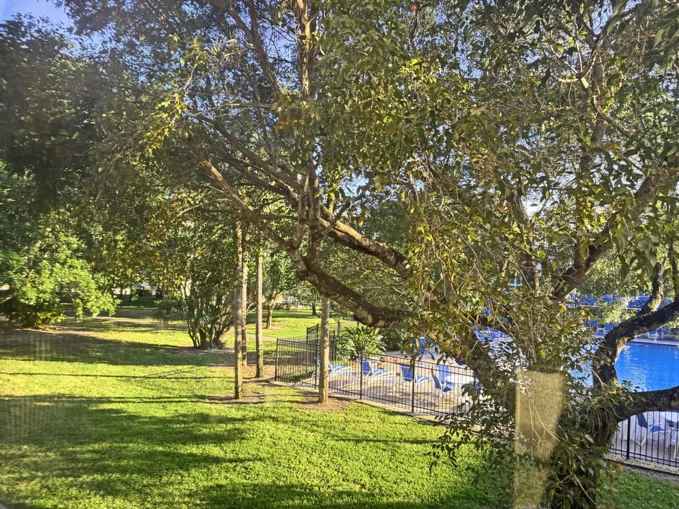 Unit for sale at 2102 Lucaya Bend, Coconut Creek, FL 33066