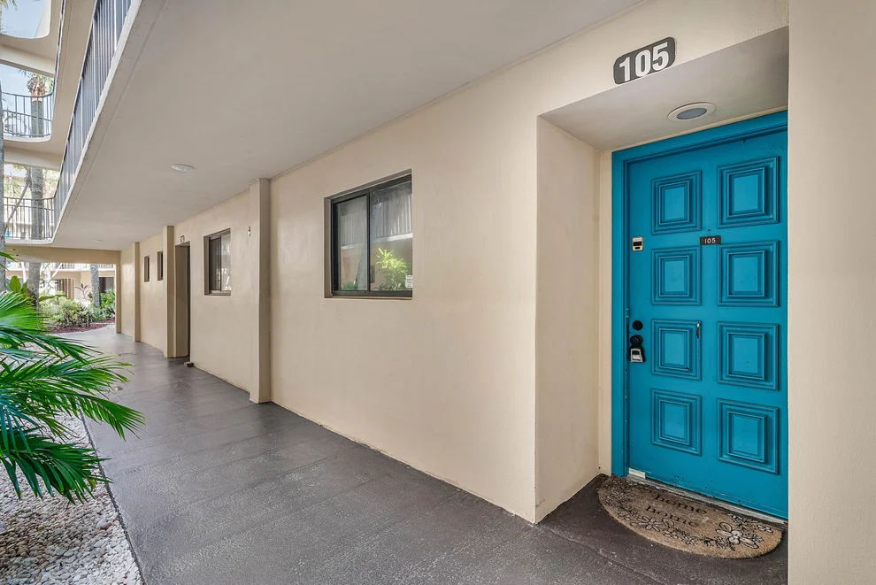 5190 Las Verdes Circle